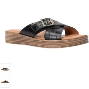 Bella Vita Leather Sandals